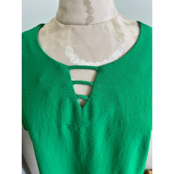 Good Days Only Green Short Sleeve Blouse Large - Picture 2 of 7